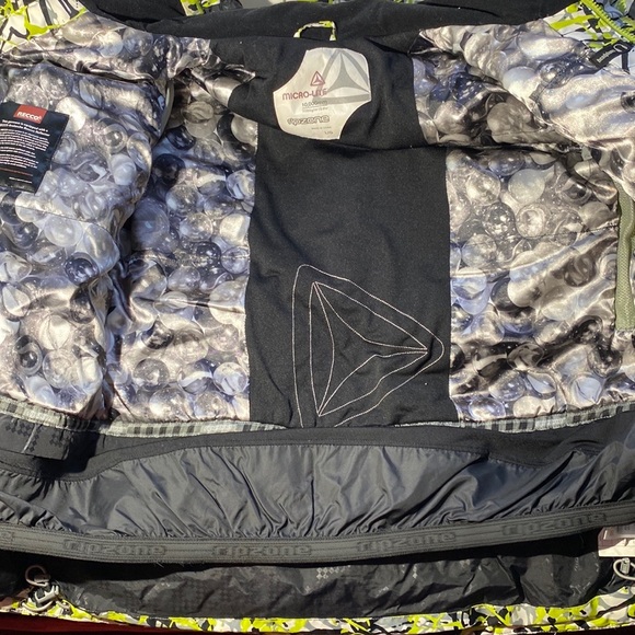 Ripzone Men’s Micro-Lite Ski/Snowboard Jacket - Picture 10 of 15